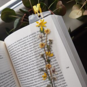 Marcapáginas floral amarillo